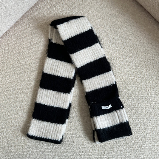Black stripy pocket scarf
