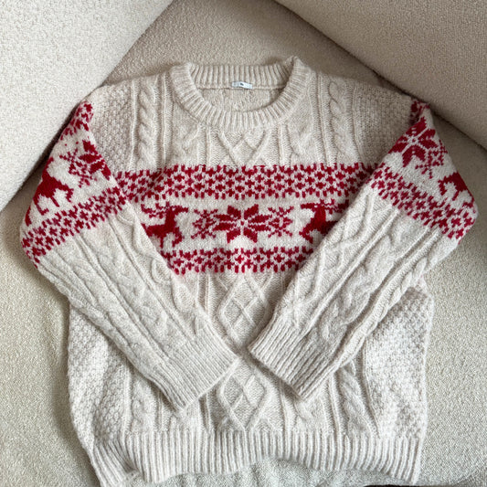 Reindeer cable knit