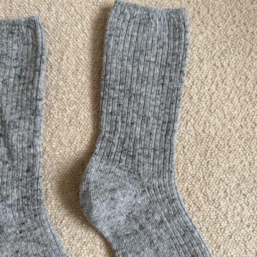 Freckle socks grey