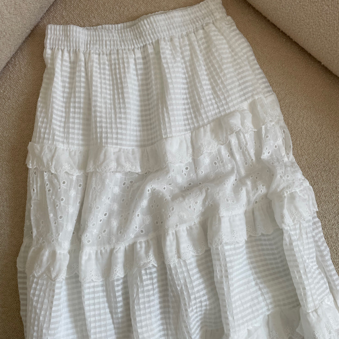 Frilled layered skirt
